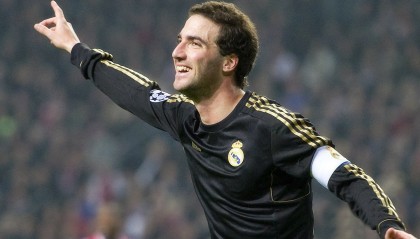 开云APP-牙买加强行终结葡萄牙，德里赫特教科书级表现背后的足球哲学革命