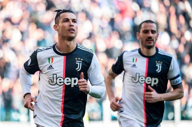 阿根廷碾压尤文，伊布带队取胜